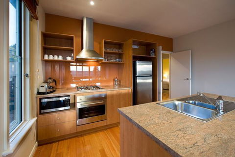 Queensberry Springs Villa 1 - Kawana Tourism 3