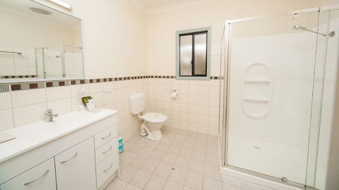 Nutkin Lodge - Kawana Tourism 3