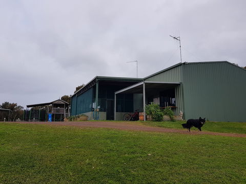 Nutkin Lodge - Kawana Tourism 0