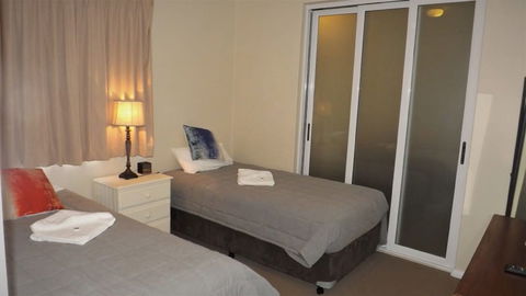 Avoca Palms Resort Apartments - Kawana Tourism 6