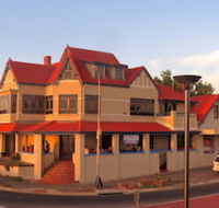 McCloud House - Kawana Tourism