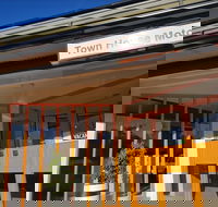 Town House Motor Inn - Kawana Tourism