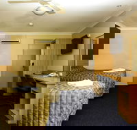 Sun Palms Motel - Kawana Tourism