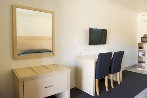 Cherry Blossom Motel - Kawana Tourism 2