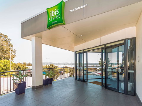 Ibis Styles The Entrance - Kawana Tourism 3