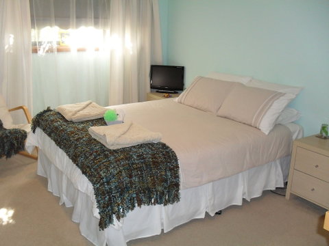 Sanddancers B & B - Kawana Tourism 3
