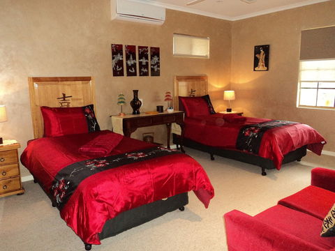 Armadale Cottage Bed & Breakfast - Kawana Tourism 2