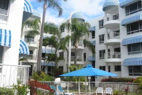 Estoril On Moffat - Kawana Tourism 0