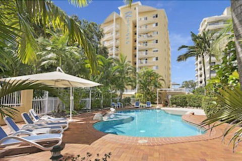 Riviere On Golden Beach - Kawana Tourism 7