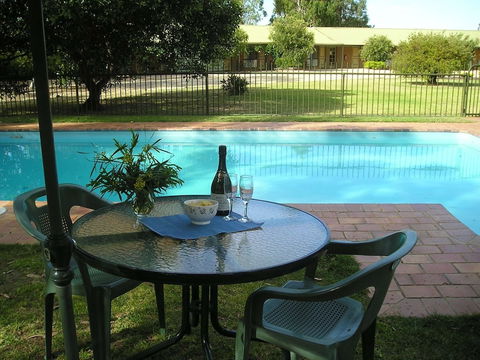 Mountain View Motor Inn & Holiday Lodges - Kawana Tourism 2