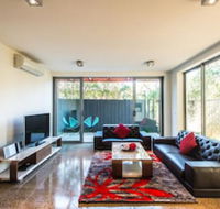 Orange Serviced Apartment - Kawana Tourism