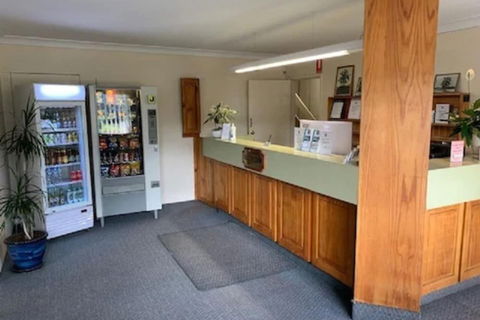 Solomon Inn Wollongong - Kawana Tourism 1