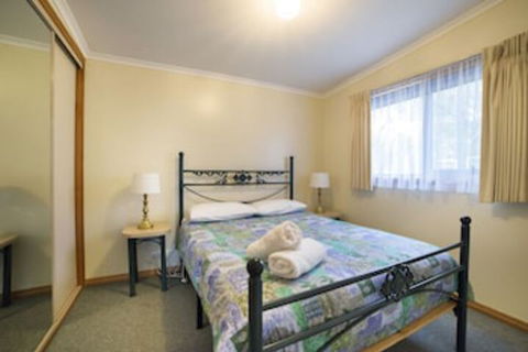 Grampians View Cottages And Units - Kawana Tourism 0