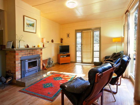 Noonameena Cottage - Kawana Tourism 4