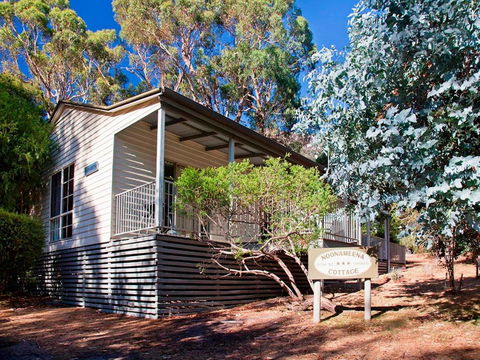 Noonameena Cottage - Kawana Tourism 5