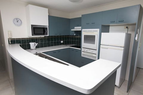Belvedere Apartments - Kawana Tourism 5