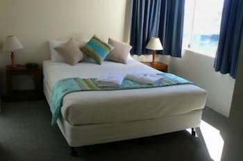Seafarer Chase Holiday Apartments - Kawana Tourism 4