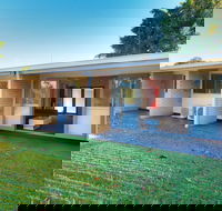 Brook Hotel - Kawana Tourism