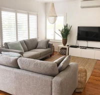The Seaside Beachhouse Mollymook - Kawana Tourism