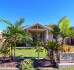 Surfside - Kawana Tourism