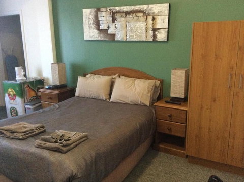 The New Whyalla Hotel - Kawana Tourism 5