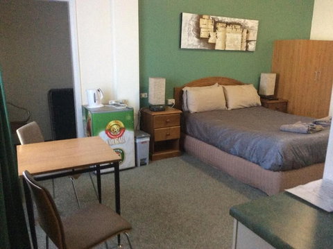 The New Whyalla Hotel - Kawana Tourism 6