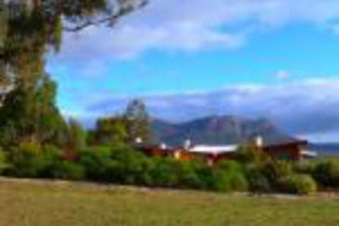 Meringa Springs - Kawana Tourism 0