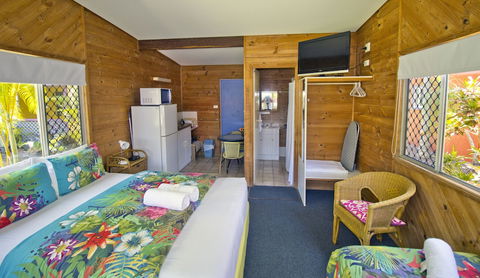Bargara Gardens Motel & Holiday Villas - Kawana Tourism 5