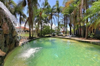 Bargara Gardens Motel & Holiday Villas - Kawana Tourism 1