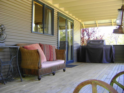 Scotsdale Valley Studios - Kawana Tourism 5