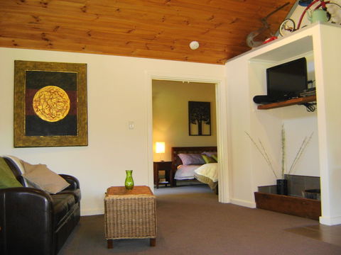 Scotsdale Valley Studios - Kawana Tourism 3
