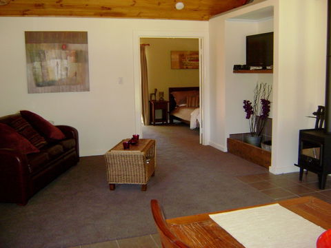 Scotsdale Valley Studios - Kawana Tourism 4