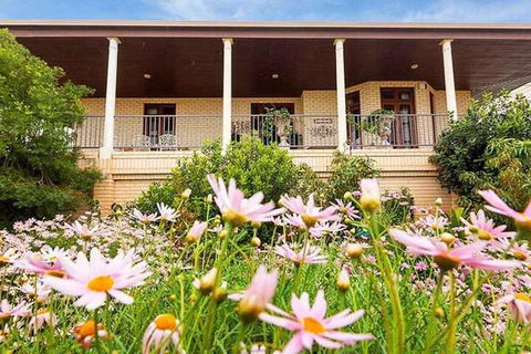 Fairway Manor Accommodation - Kawana Tourism 2