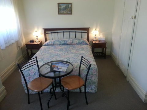 Sonbern Lodge Motel - Kawana Tourism 2