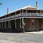Sonbern Lodge Motel - Kawana Tourism 0