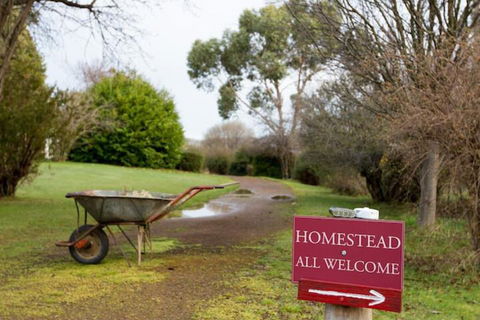 Ratho Farm - Kawana Tourism 1