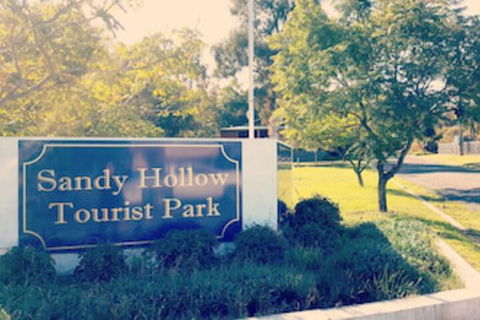 Sandy Hollow Tourist Park - Kawana Tourism 0