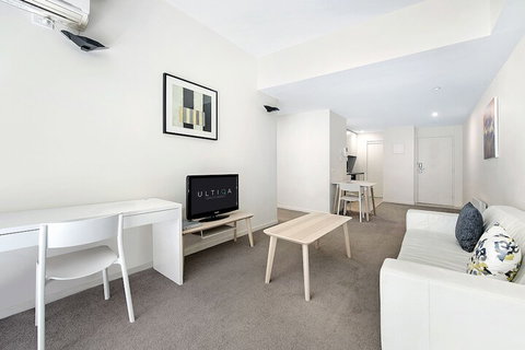 Ultiqa Little Collins - Kawana Tourism 7