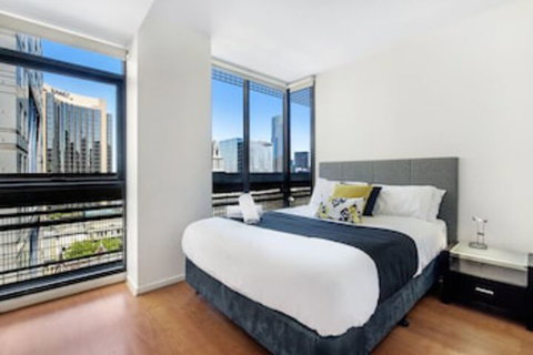 Ultiqa Little Collins - Kawana Tourism 0