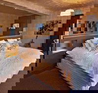 Lorne Hotel - Kawana Tourism