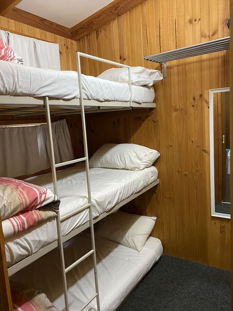 Beechworth Cabins - Kawana Tourism 3