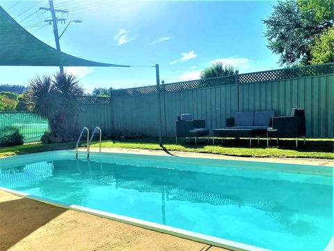 Bradman Motor Inn - Kawana Tourism 4
