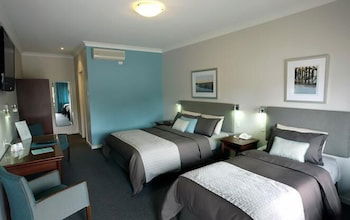 Pastoral Hotel Motel - Kawana Tourism 4