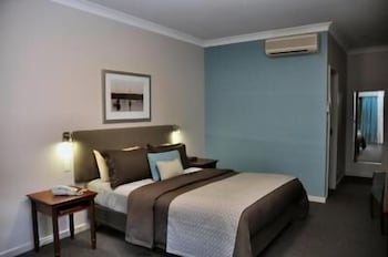 Pastoral Hotel Motel - Kawana Tourism 3