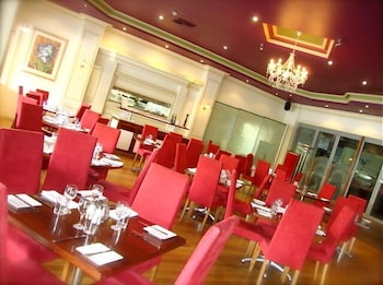 The Astra Hotel - Kawana Tourism 5