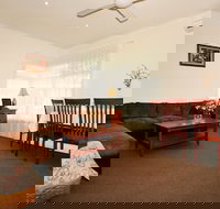 Lisson Holiday Rental - Kawana Tourism