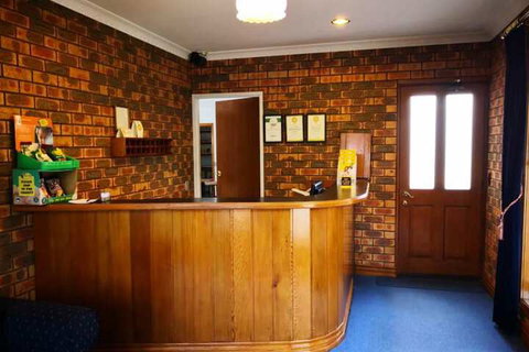 Victoriana Motor Inn - Kawana Tourism 3