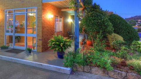 The Vines Motel And Cottages - Kawana Tourism 3