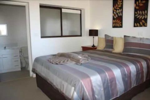 Bay View Holiday Village - Kawana Tourism 0