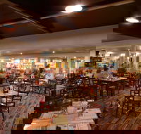 Bribie Island Hotel - Kawana Tourism